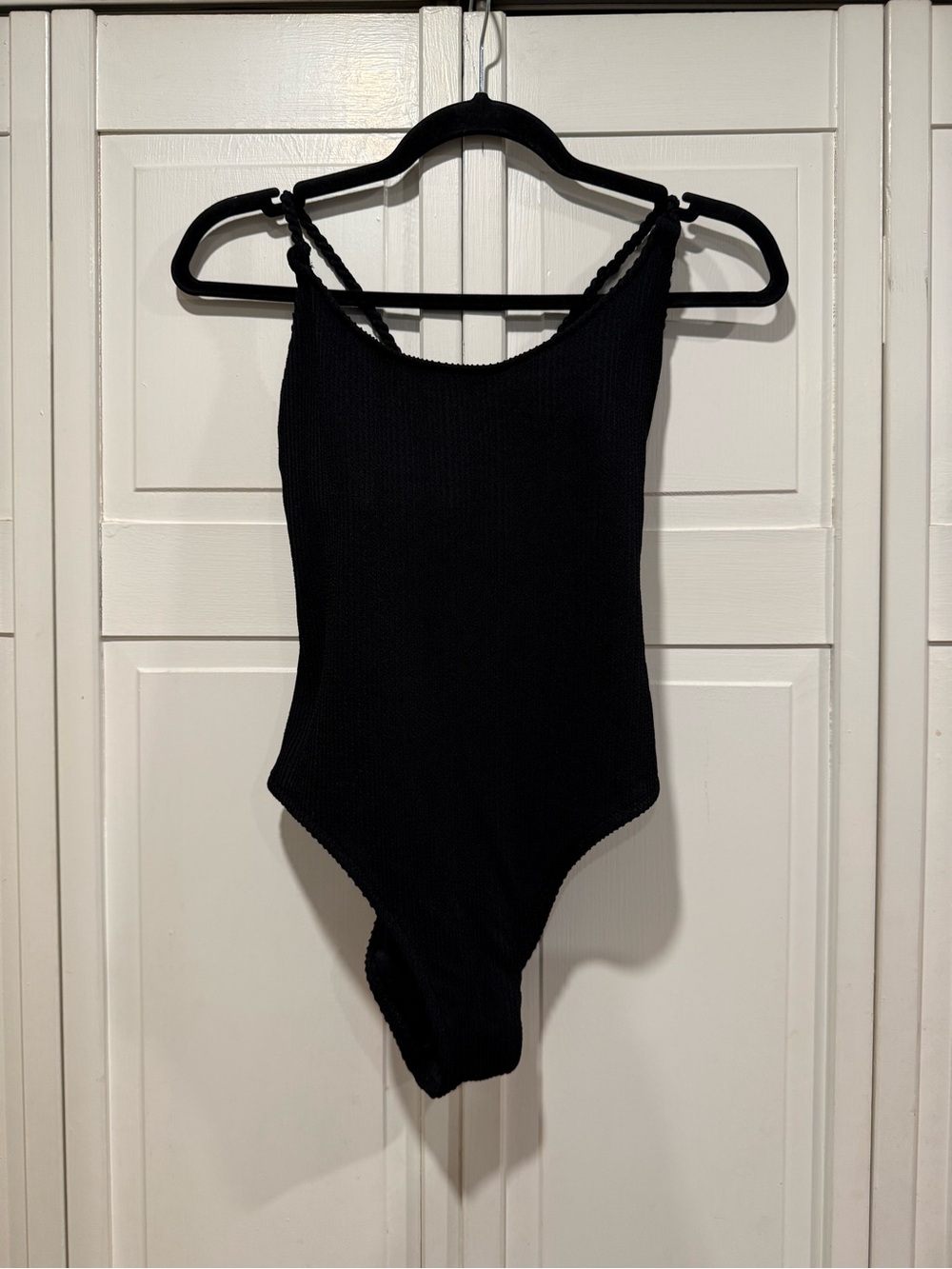 Old navy swimsuit EUC size small‎